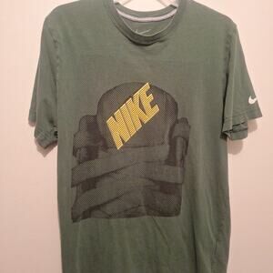 Vintage Nike Men T-Shirt L Green Logo Shoe Lace Graphic Short Sleeve Tee